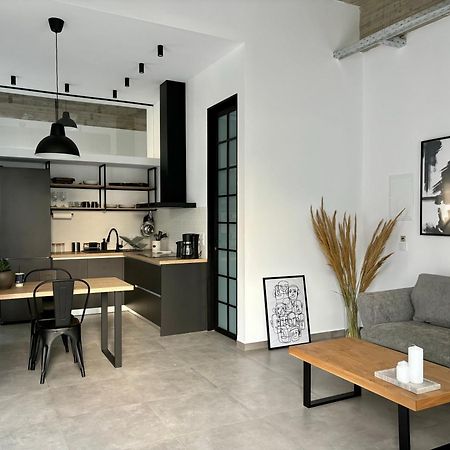 Industrial Loft Comfort Living Heraklion  ภายนอก รูปภาพ