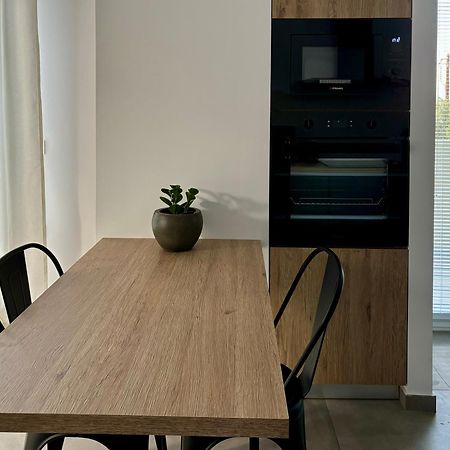 Industrial Loft Comfort Living Heraklion  ภายนอก รูปภาพ