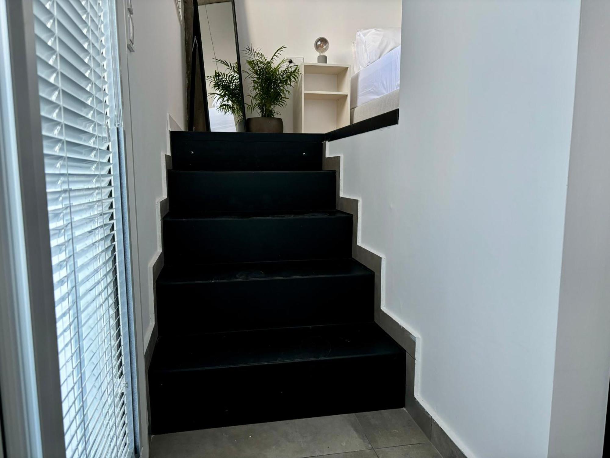 Industrial Loft Comfort Living Heraklion  ภายนอก รูปภาพ