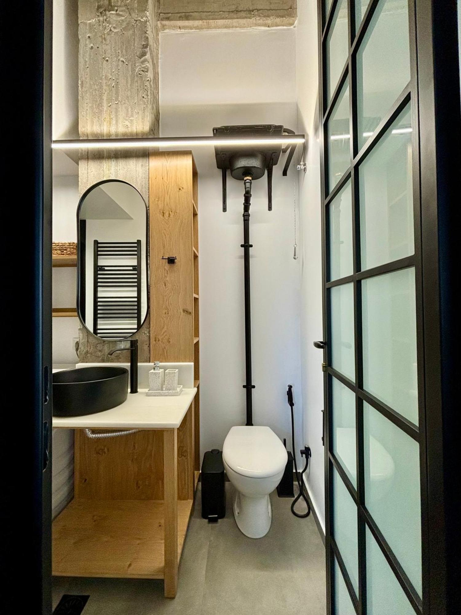 Industrial Loft Comfort Living Heraklion  ภายนอก รูปภาพ
